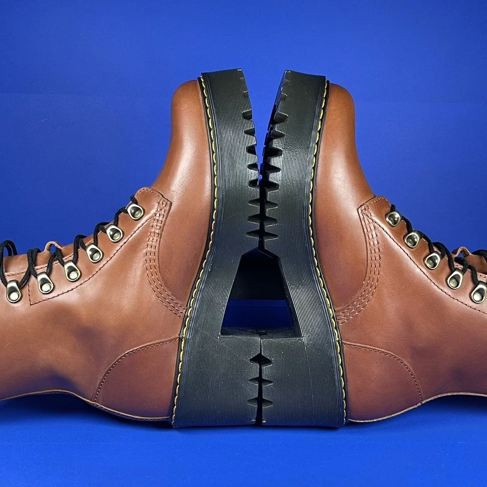 Dr. Martens Leona Heeled Tan Saddle Leather Womens Size 10 42 Lace Up Ankle Boot